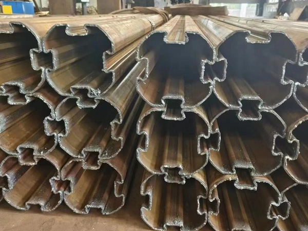 异型钢管